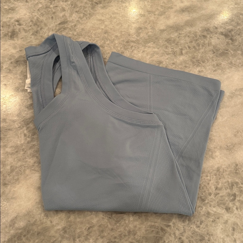 Athleta Momentum Seamless Tank, Size L, Gray Blue